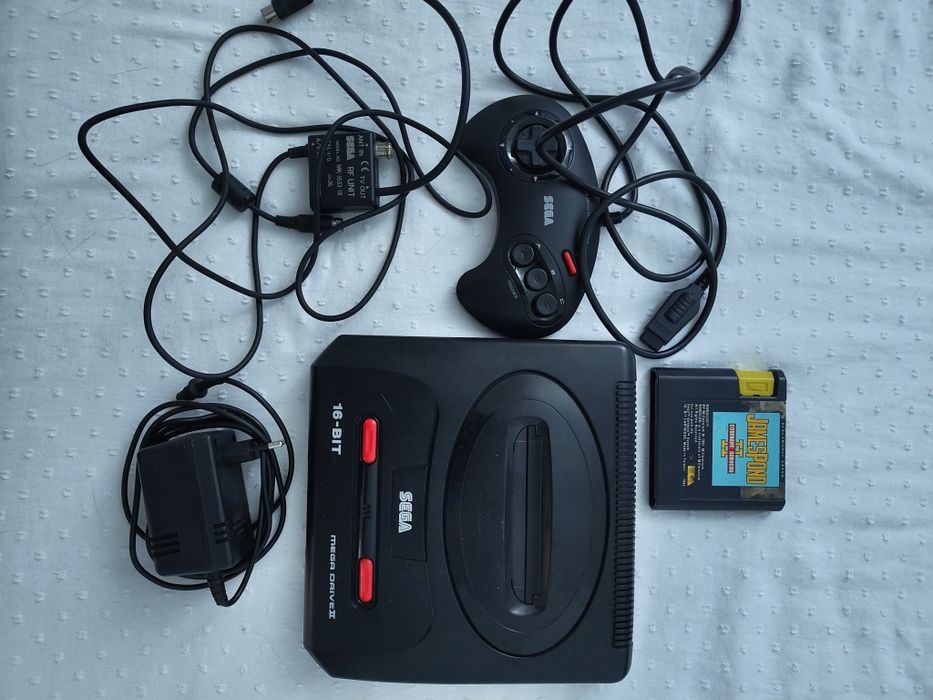 Mega Drive 2 com jogo James Pond 2