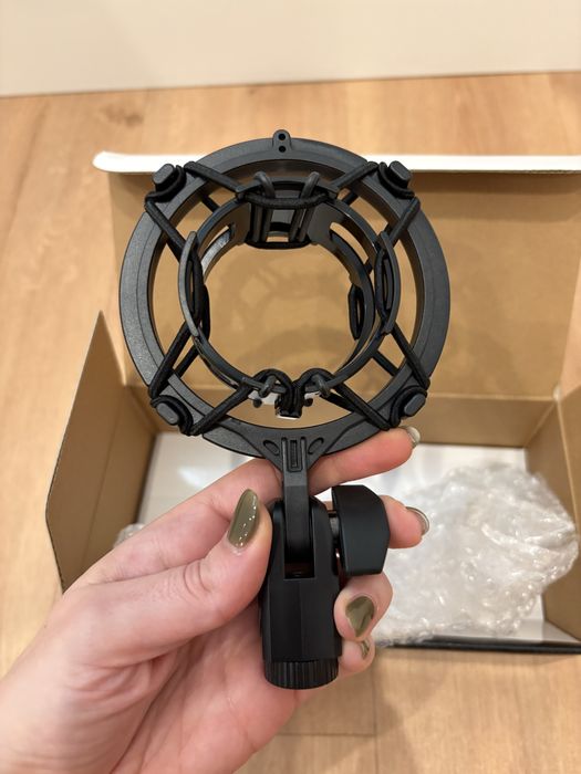 Audio-Technica AT8458a Shock Mount – Novo (aberto)