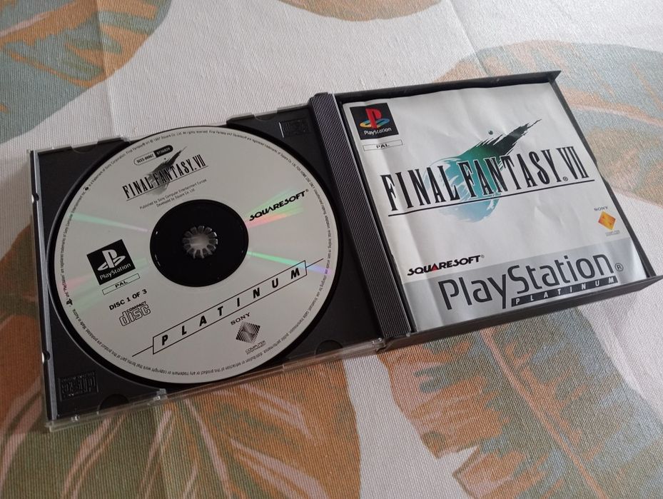 Jogo PlayStation Final Fantasy VII