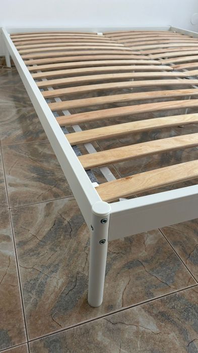 Cama Casal Branca Ikea