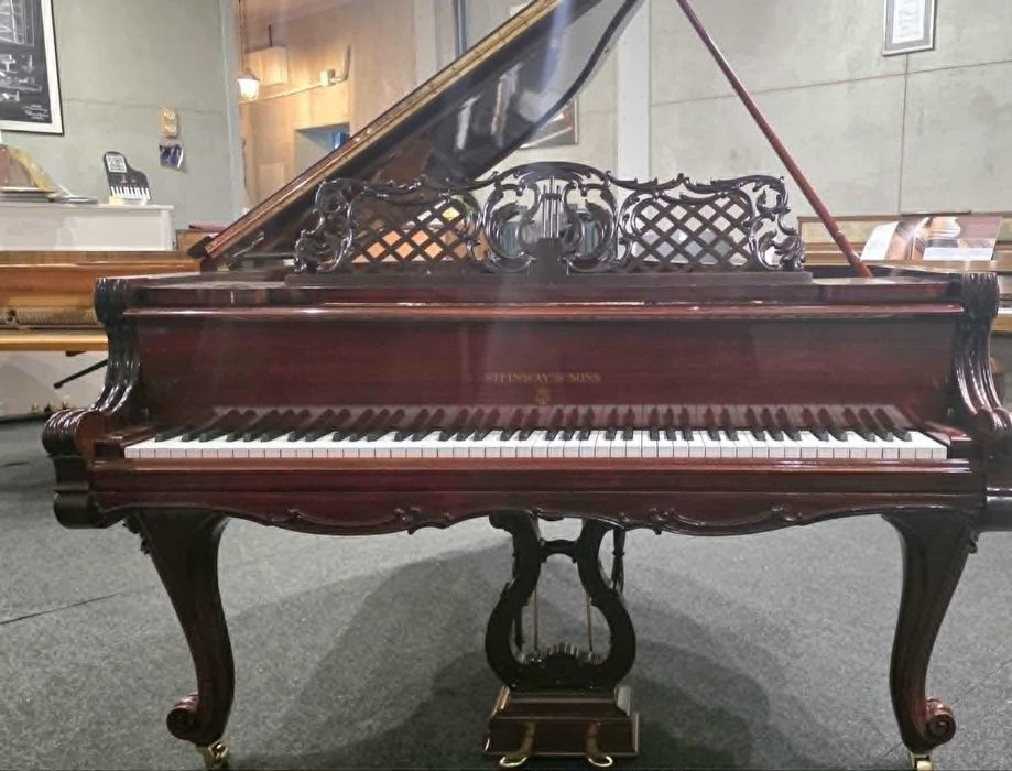 Fortepian Steinway & Sons  model O Ludwik XVI /Louis XVI Art Case