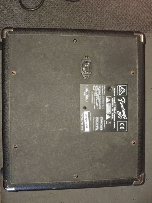 Amplificador Fender Frontman 15 G