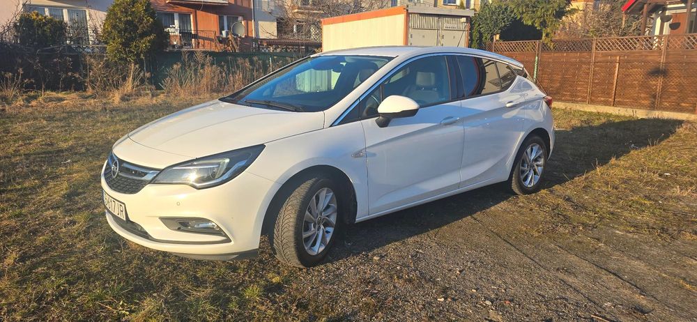 Opel Astra Wersja Dynamic, bardzo bogate wyposażenie, 2kpl opon, zadbana