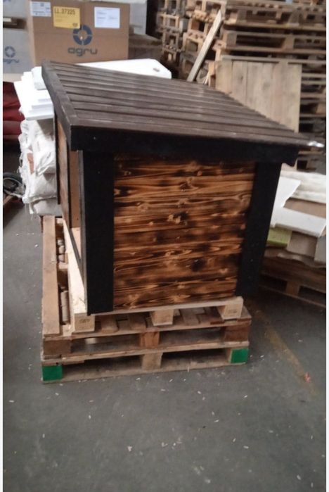 Виготовлення собачих будок