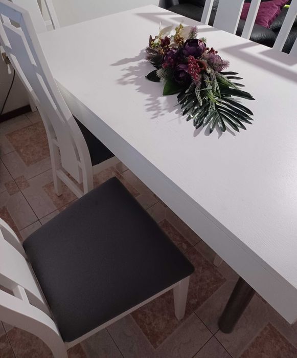 mesa extensível apenas a mesa disponível