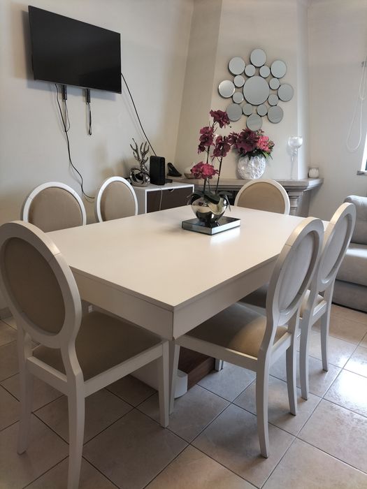 Mesa extensível maciça com cadeira