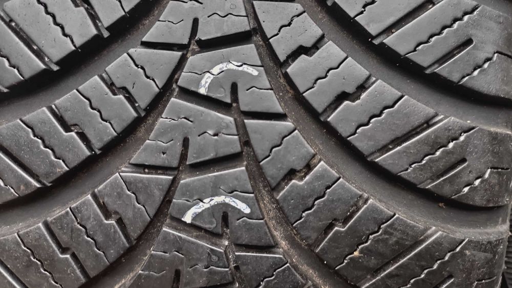 шини 215/65R16 . Falken 99%. 20.21р. Всесезонні. с