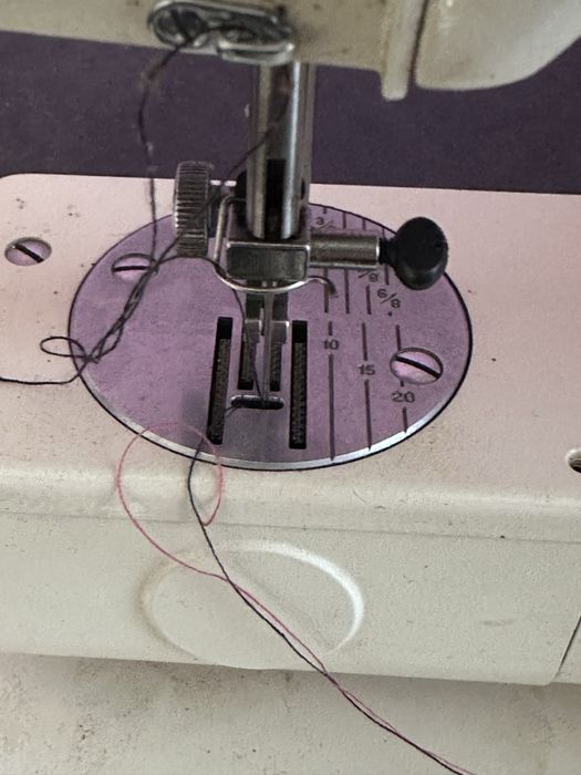 Pfaff машинка включається німецька