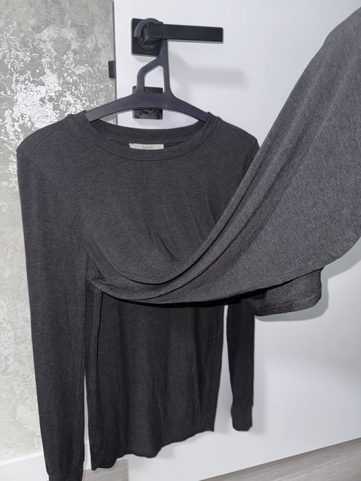 Кофтинка від бренду esprit