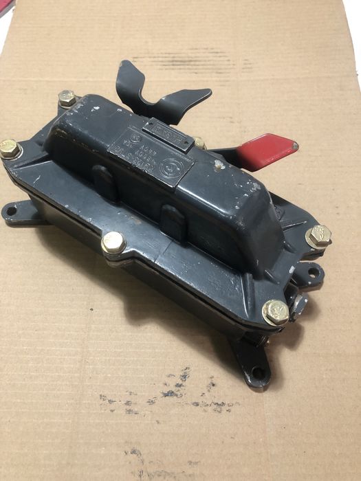 Пост кнопковий КУ123-3 вперед-назад-стоп вологозахищений