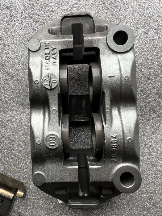 Zaciski przód DUCATI STREETFIGHTER  1098