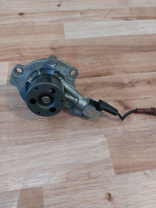 Pompa wody vw , audi 1.6 2.0 tdi