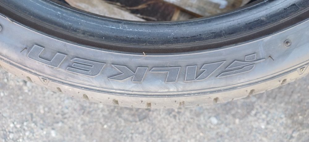 215/40R17 87W FALKEN , komplet opon letnich.