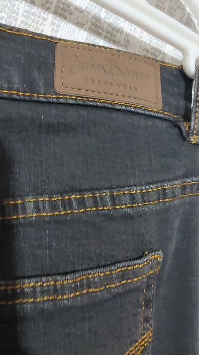 Джинси EU46 John Baner