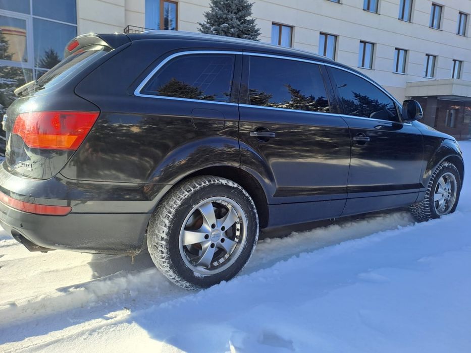 Audi Q7 S-line