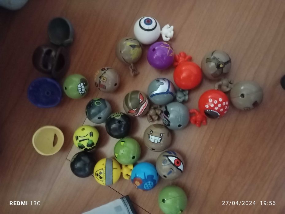 Bonecos em forma bolas