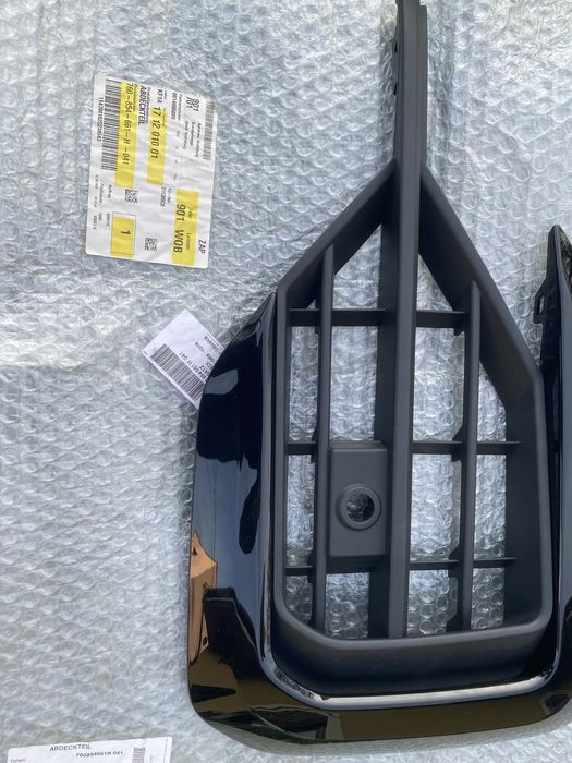 Решітка бампера ліва хром молдінг VW Touareg 18-24 Оригінал 760853663A