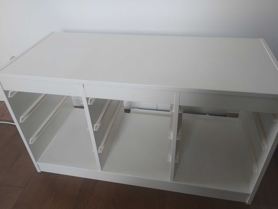 Sprzedam regał Ikea