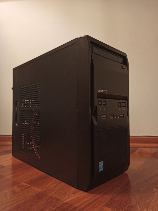 Sprzedam Komputer Stacjonarny