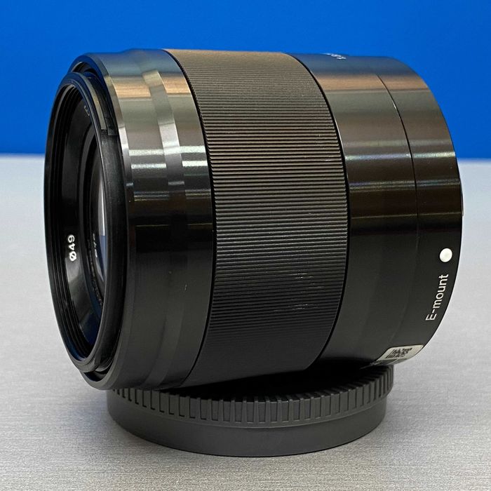 Sony E 50mm f/1.8 OSS