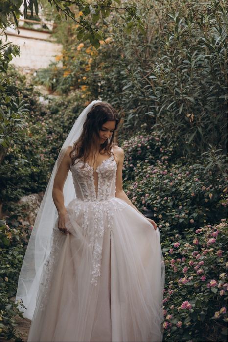 Piękna Suknia Ślubna Herm’s Bridal