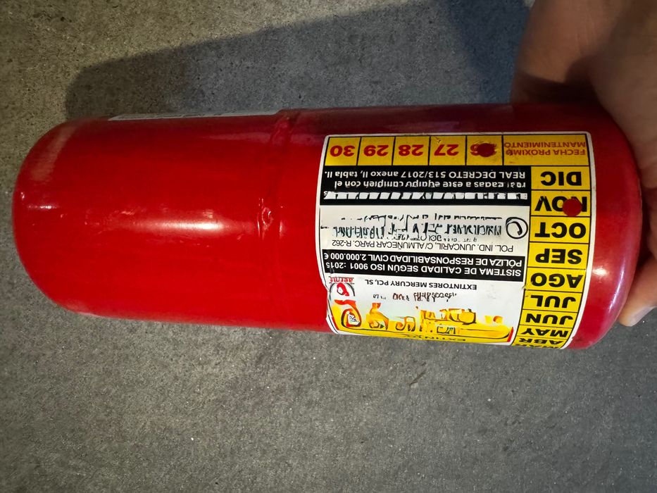 Extintor Pó Químico ABC (2Kg) + Manómetro revisão válida até Novembro 2026