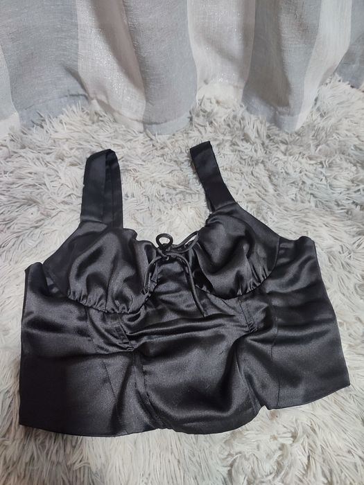 Top preto corset Bershka