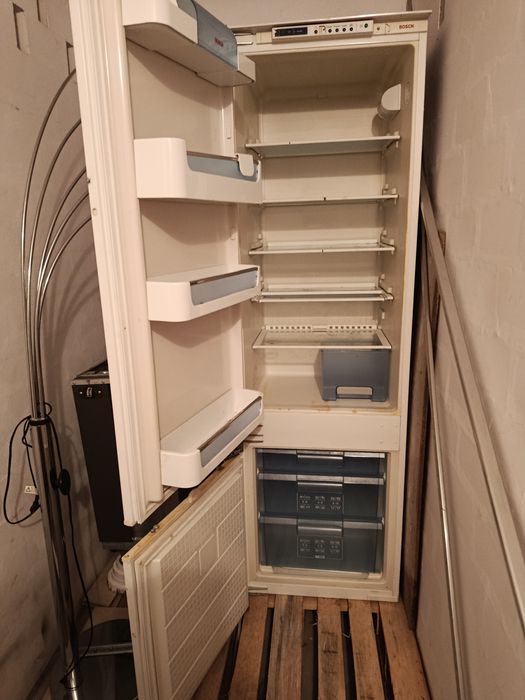 Lodówka do zabudowy wysoka BOSCH