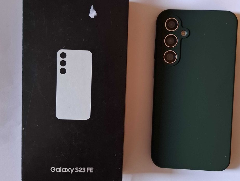 samsung s23 fe 8,128 в хорошем  состоянии