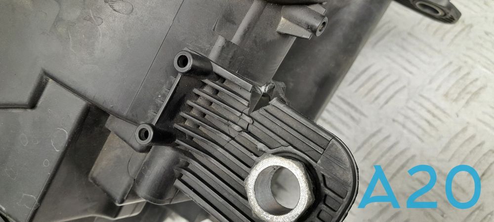 Фара на MINI COUNTRYMAN (R60)