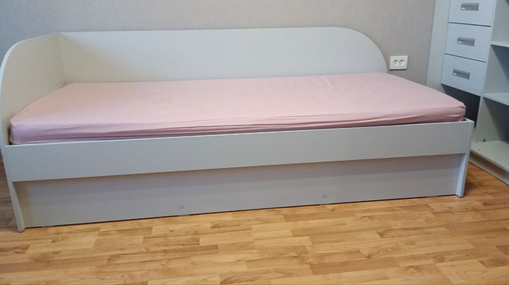 Кровать детская, подростковая с матрацом - 2 шт