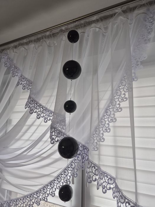 Kule dekoracyjne czarne zawieszka do okna