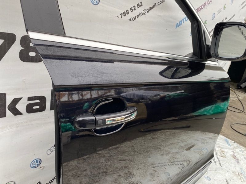 Дверь Audi Q7 Перед. Прав. 2011 год Оригинал б\у в наличии Молдинг