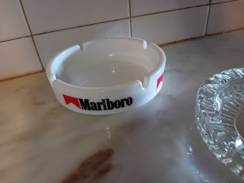 Conjunto de 6 Cinzeiros Antigos Diversos