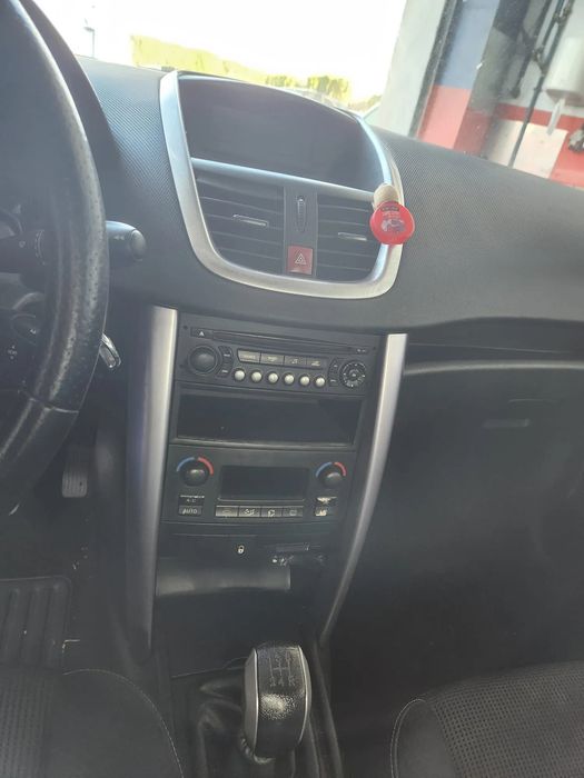 Peugeot 207 CC 1.6 Gasolina de 2007 ás peças.