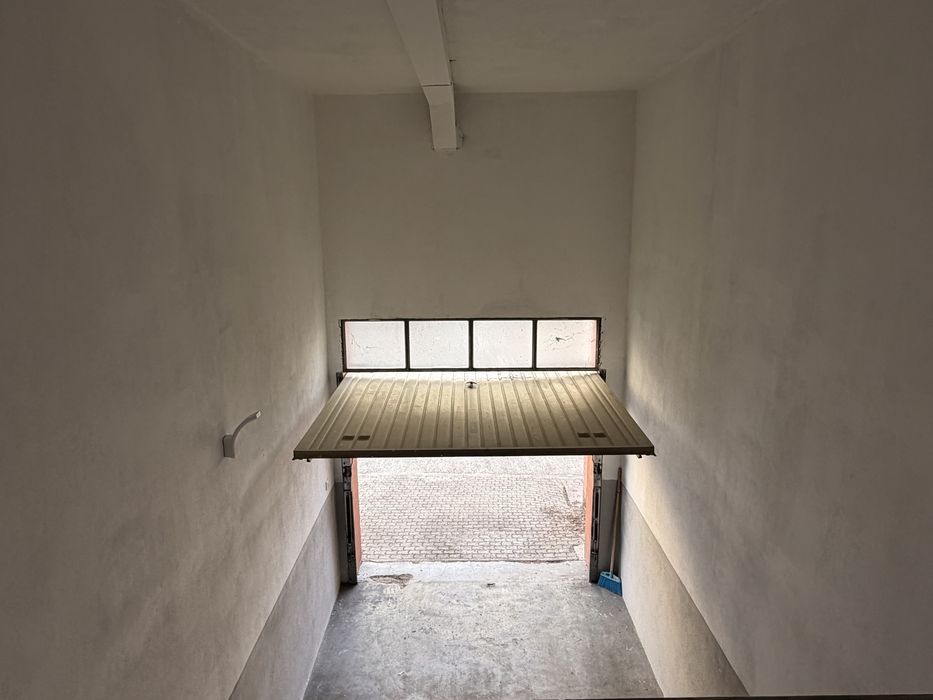 Garagem ampla 47,5 m² com mezanino | Pequeno armazém