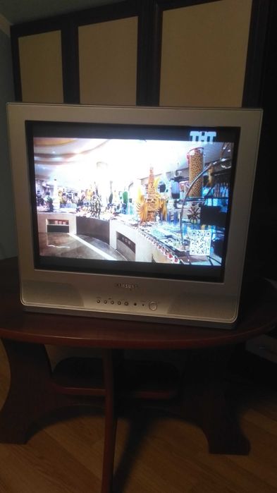 Телевізор Самсунг у доброму стані