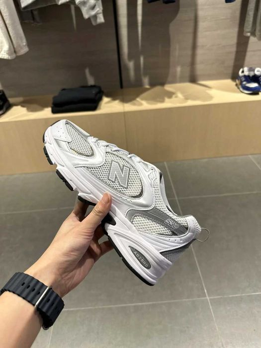 New Balance NB MR530 AD Srebrny r.38