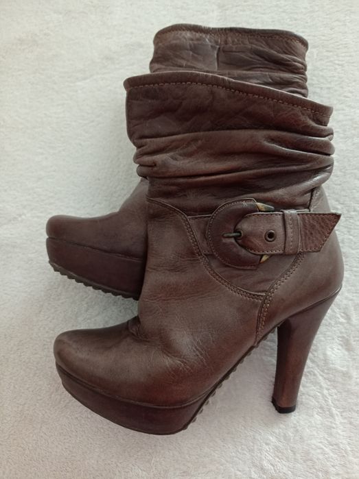 Botas Castanhas lindíssimas