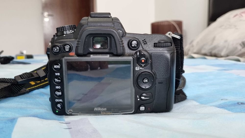 Vendo NIkon D7000 + 3 lentes + 2 flashs
