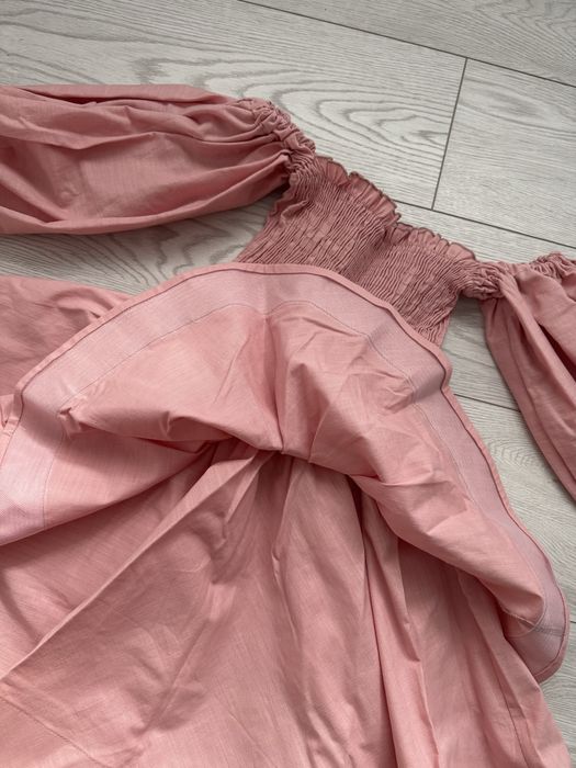 Лляна сукня, рожевого кольору