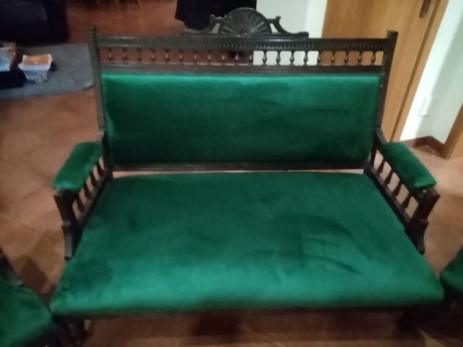 Terno de sofás centenário restaurados