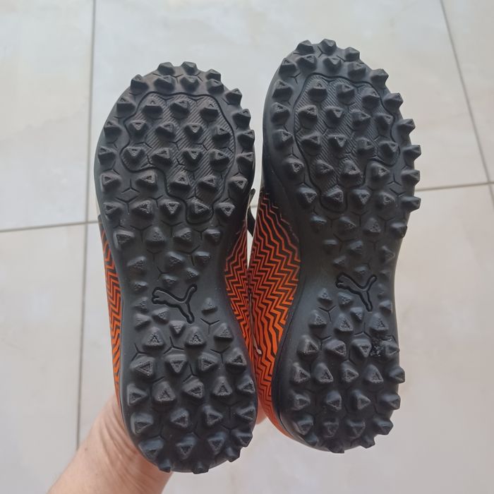 Buty Puma piłkarskie jak nowe 28/17 cm