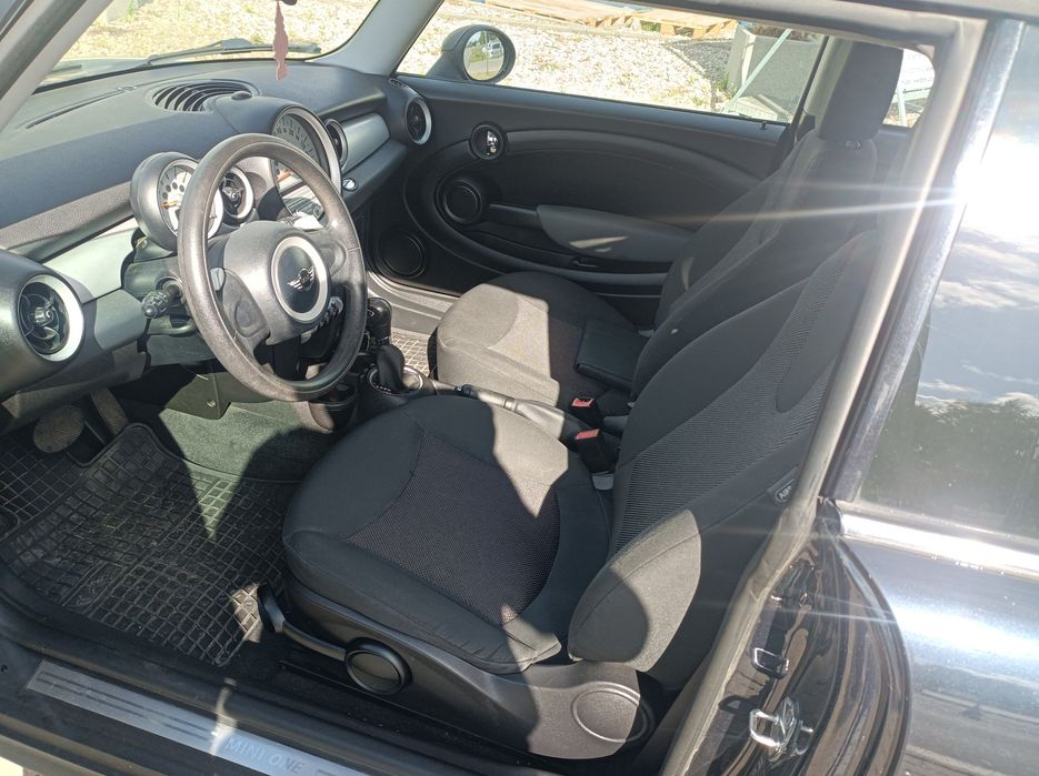 Mini one 1,4-16v-AUTOMAT