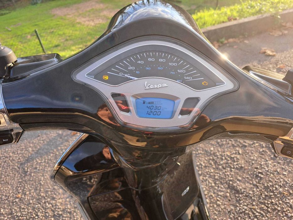 Moto Vespa 125 Primavera como nova