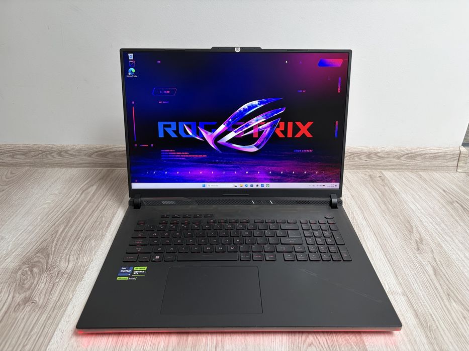 ASUS ROG Strix SCAR 18 | RTX 4090 (16GB) | i9-13980HX |