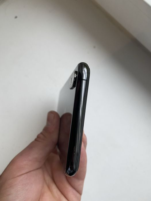 Продам iPhone Xs Max