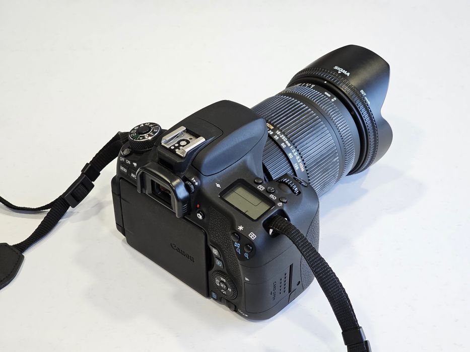 Canon eos 760D  +  sigma 18-250mm f3.5  +  canon 24mm f2.8