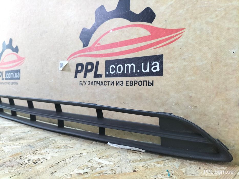 Ford B-Max 2012-2017 решетка бампера AV11-17K945-AB