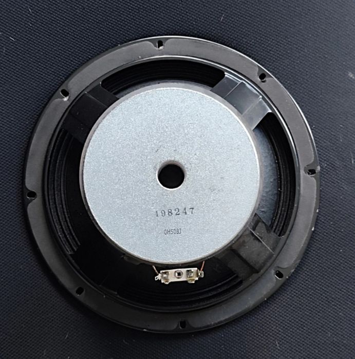 Autofalantes de 10" 200W cada a 4 ohm como novos.